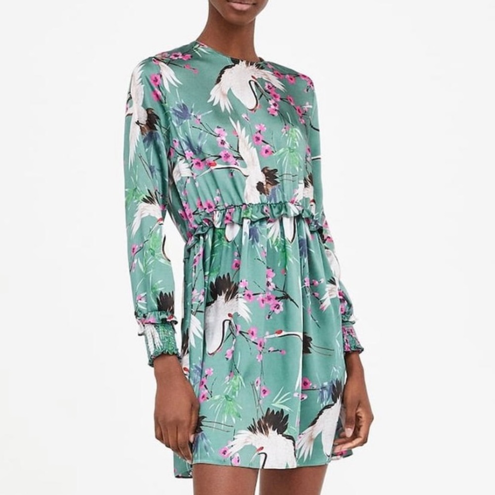 Zara Floral Green Silky Mini Dress. Elastic Waist & Handcuffs, Open back.